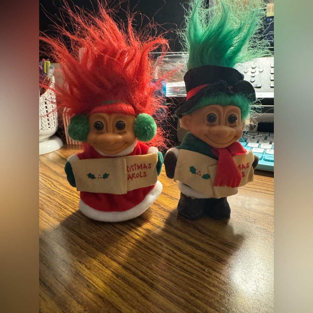 Vintage Russ Christmas Caroling Troll Dolls-